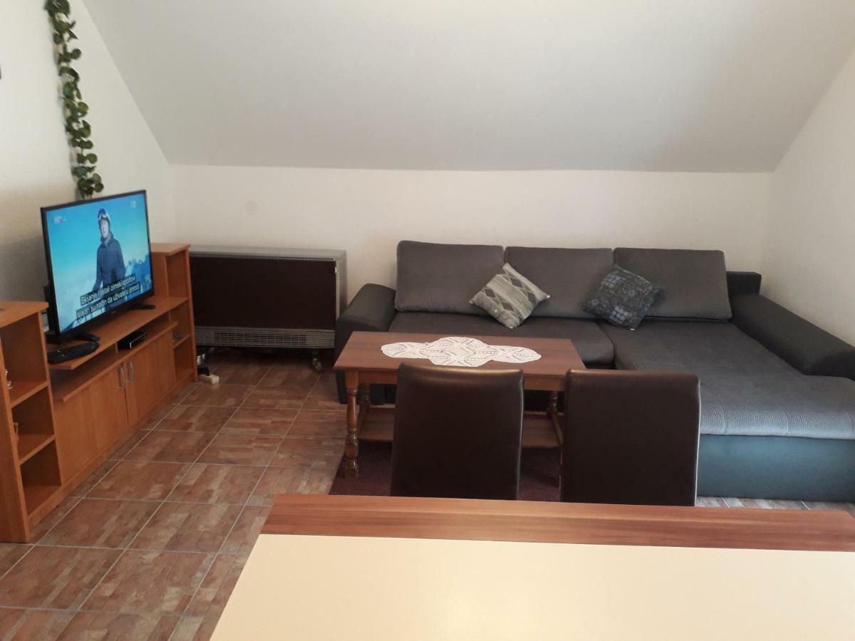 Mrsinj Apartment