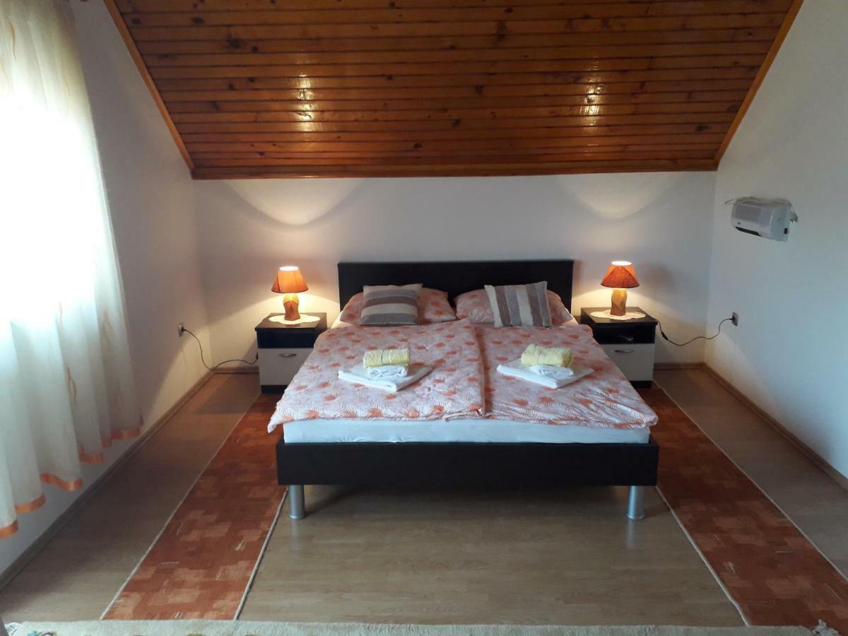 Apartment Mrsinj *